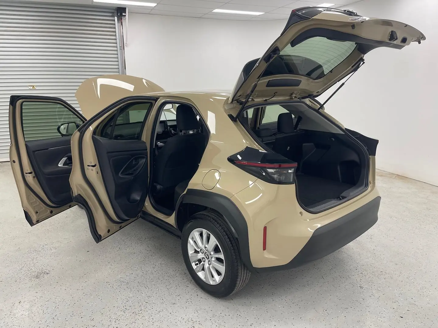 2022 Toyota Yaris Cross Gallery Image 11