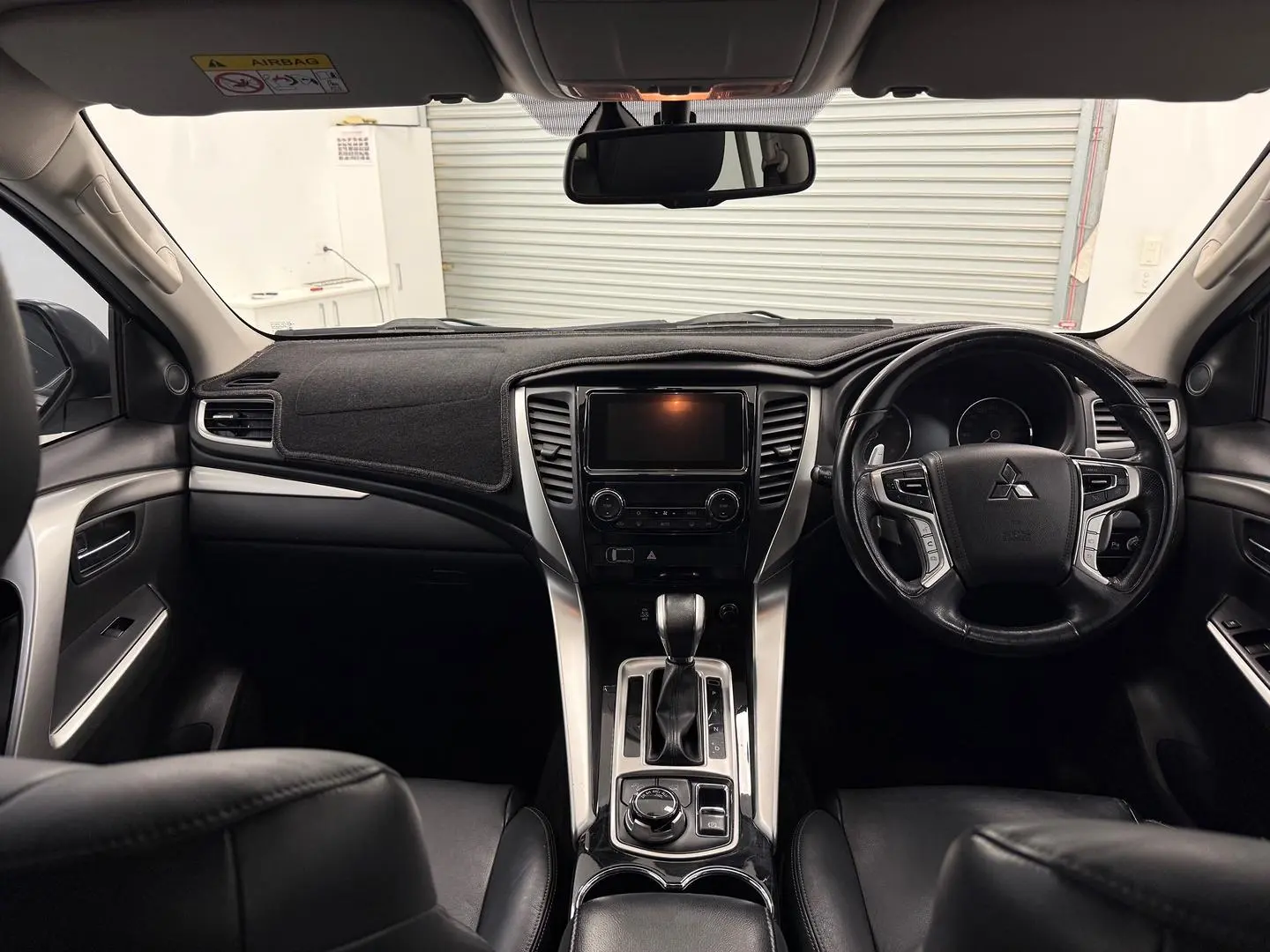 2016 Mitsubishi Pajero Sport Gallery Image 20