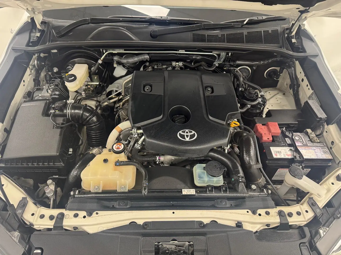 2022 Toyota Hilux Gallery Image 12