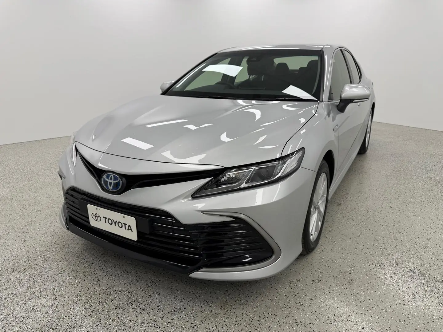 2024 Toyota Camry Gallery Image 6