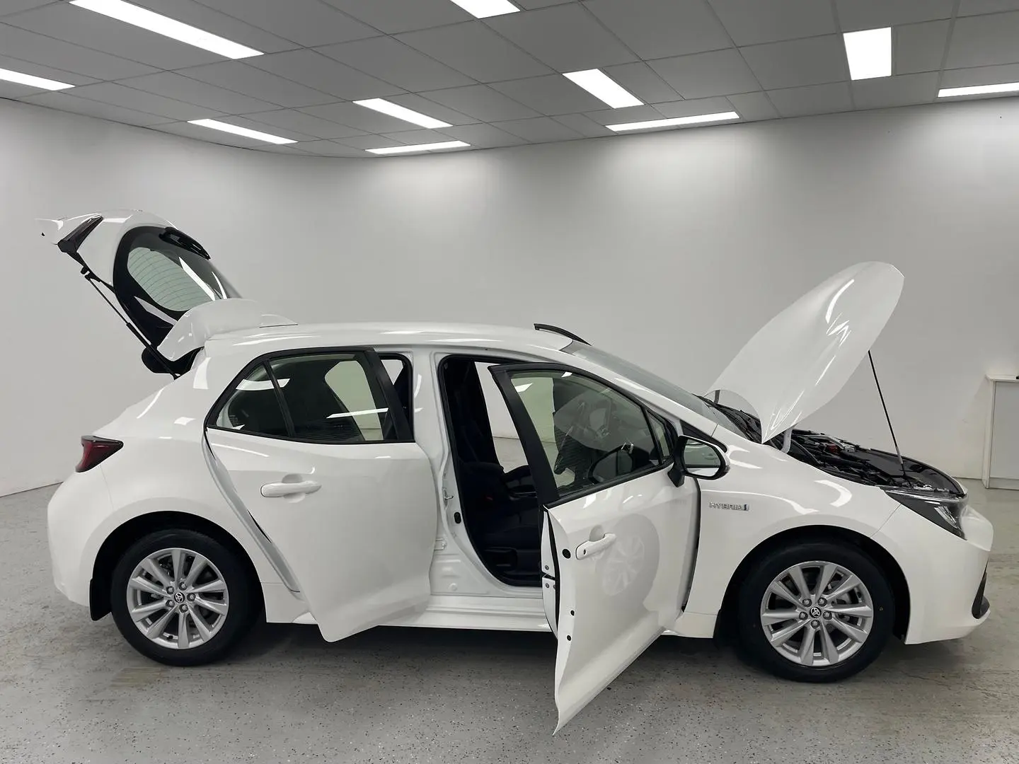 2023 Toyota Corolla Gallery Image 9