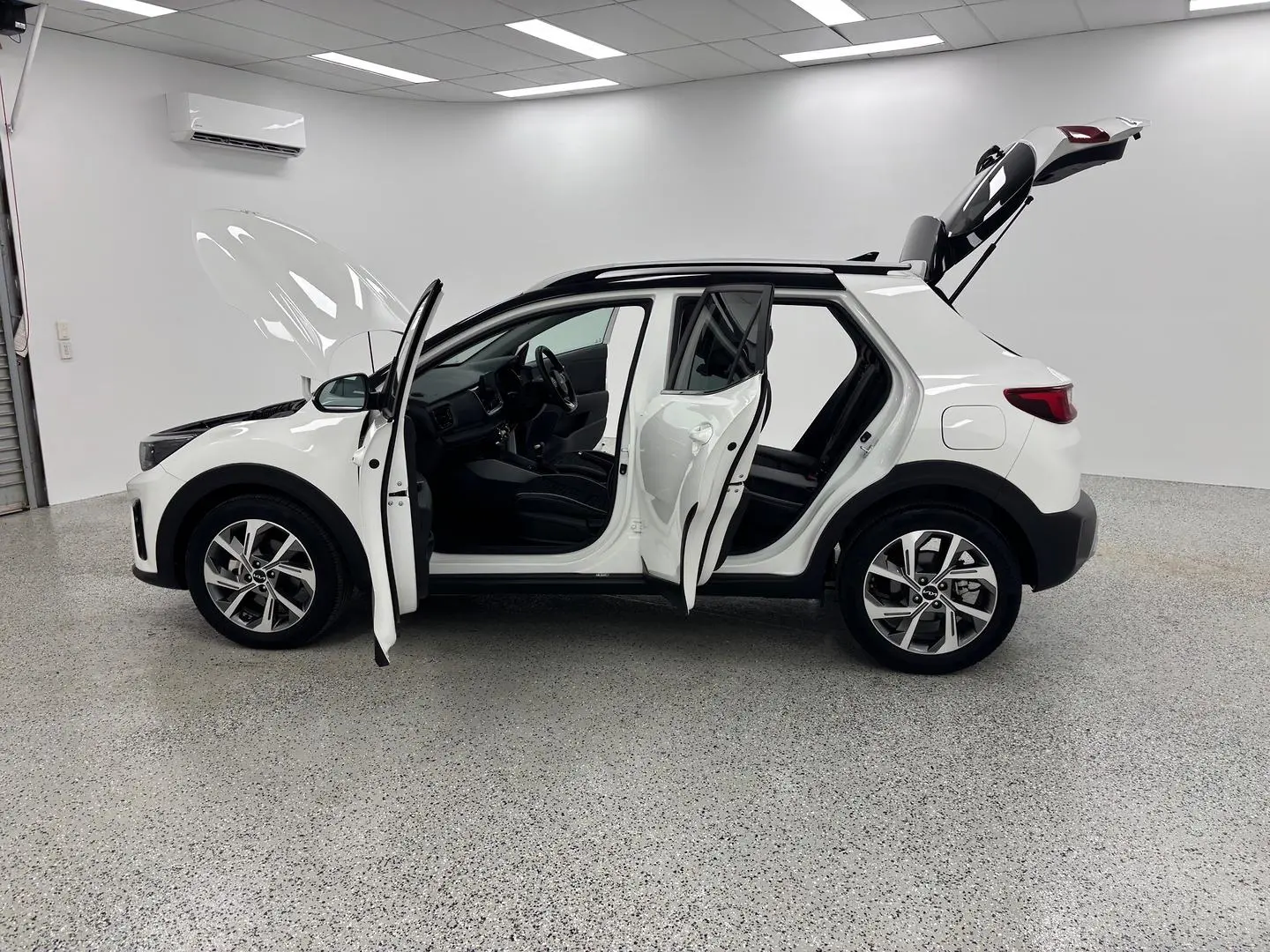 2022 Kia Stonic Gallery Image 13