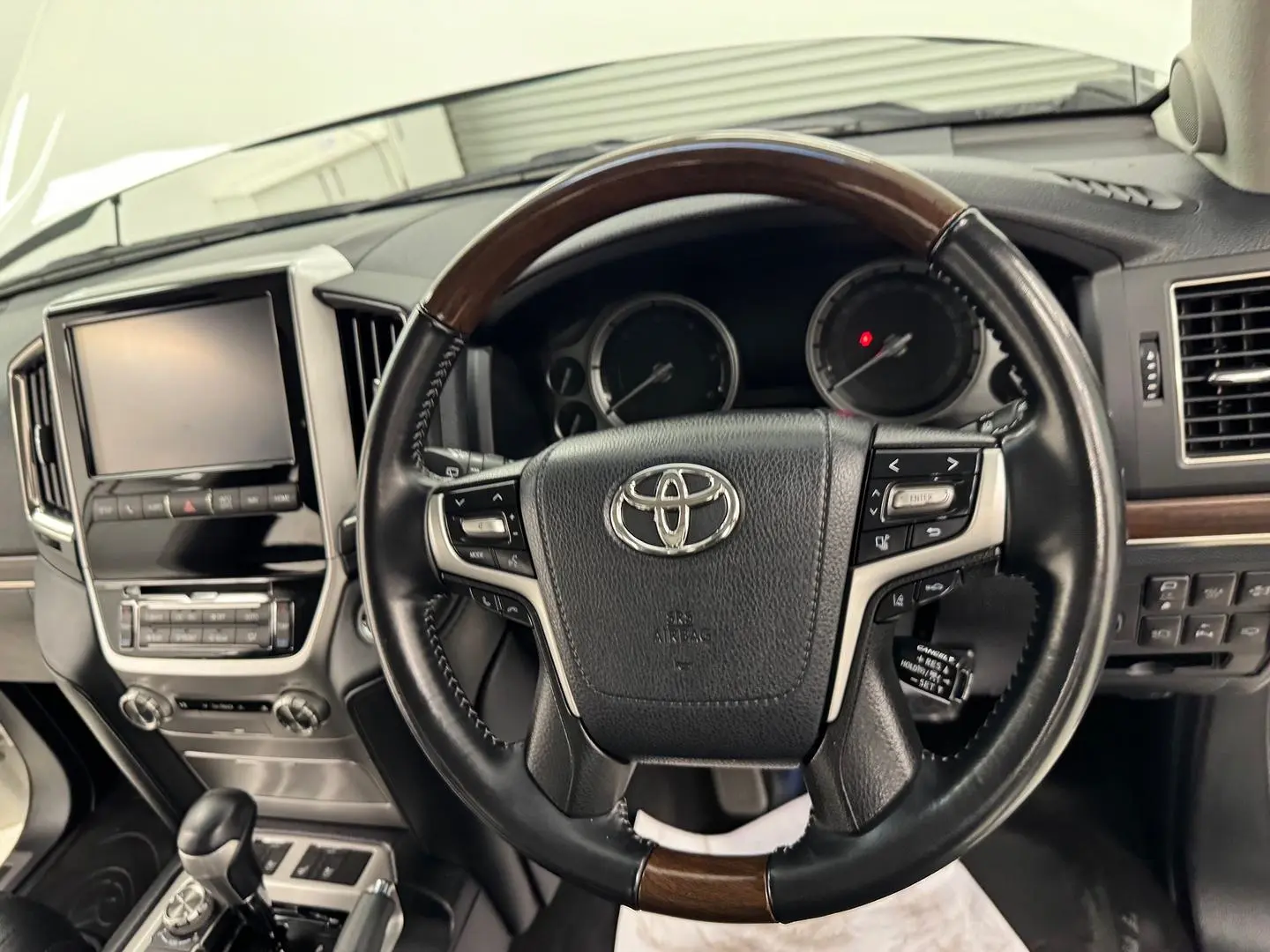 2020 Toyota Landcruiser Gallery Image 17