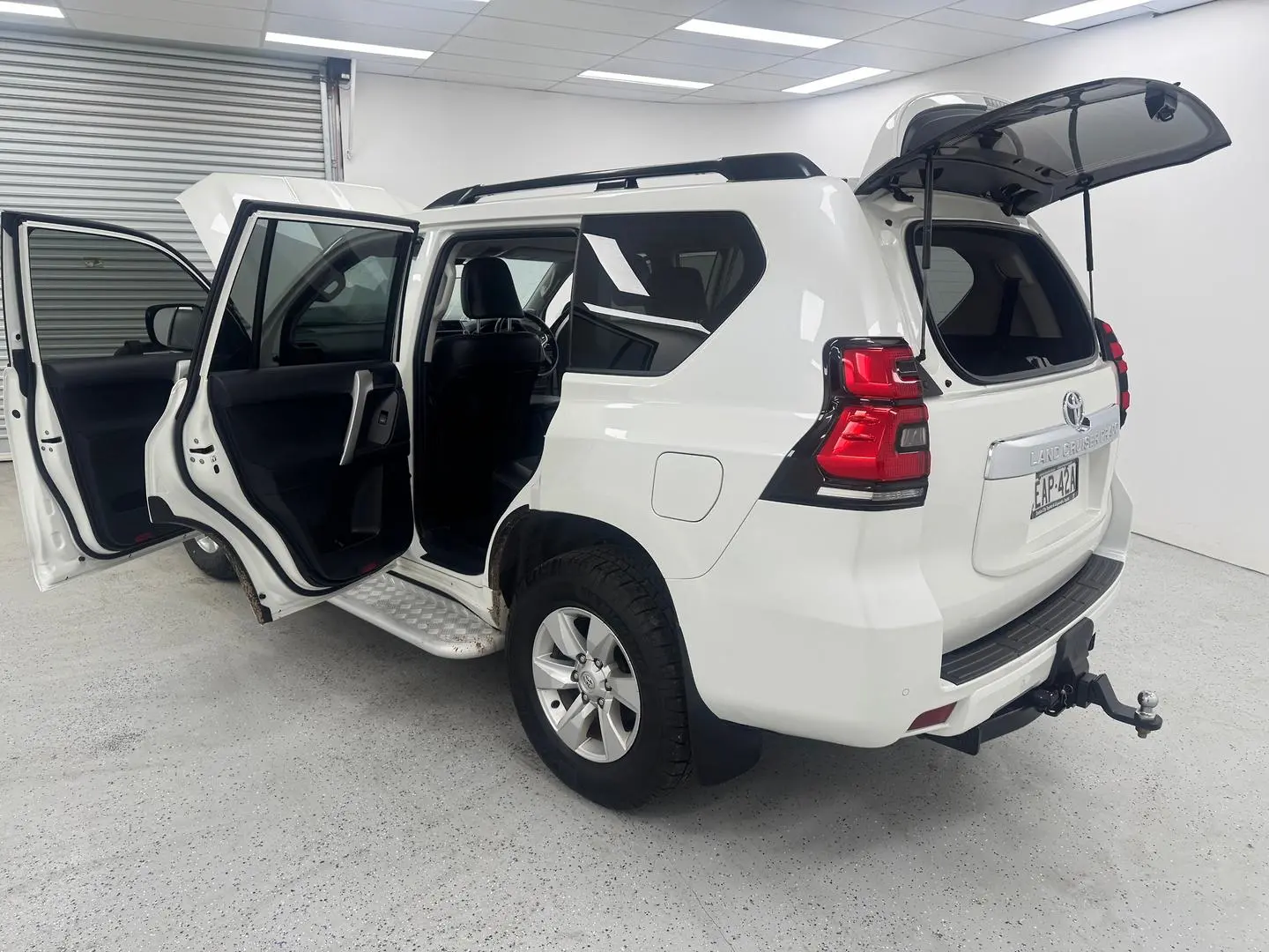 2019 Toyota Landcruiser Prado Gallery Image 11
