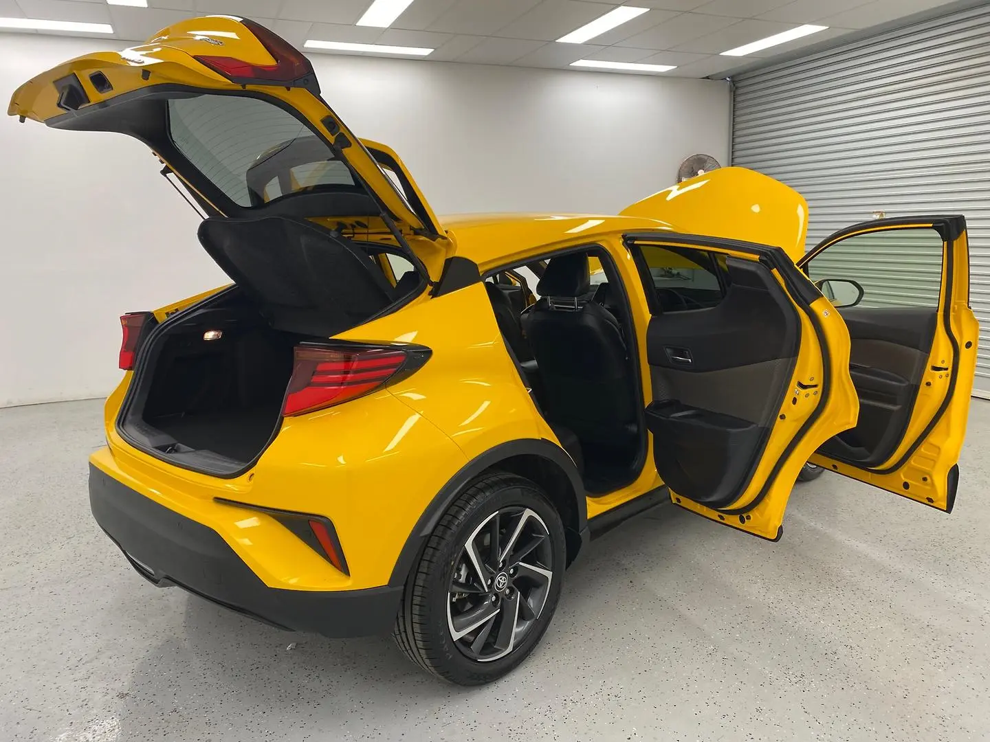 2019 Toyota C-HR Image 11