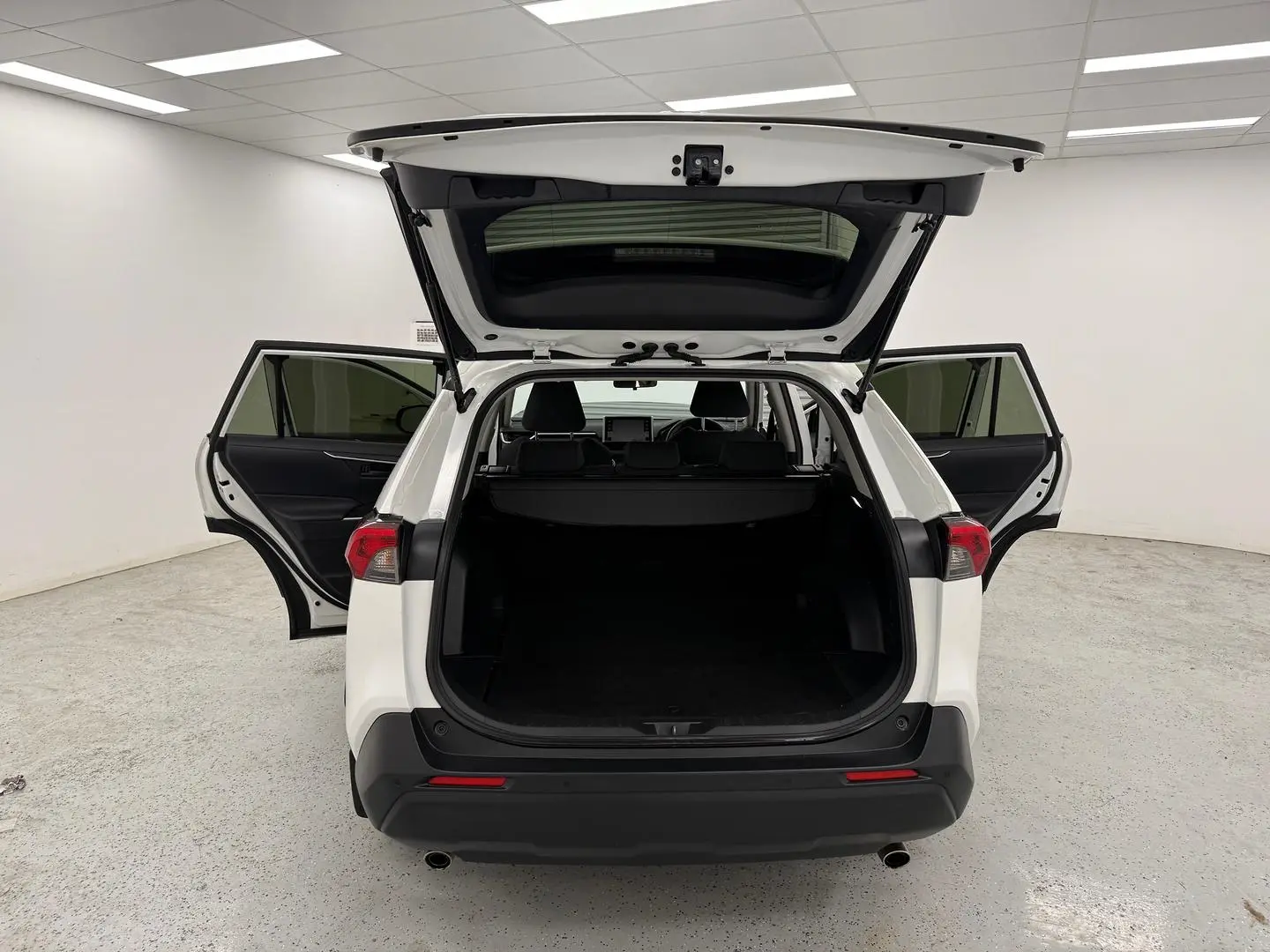 2022 Toyota RAV4 Gallery Image 14