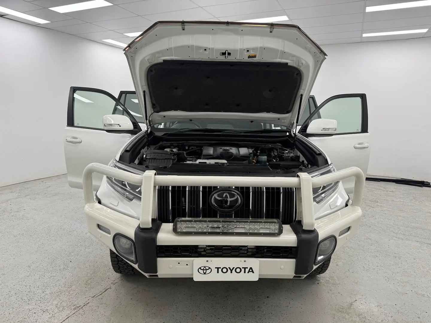 2021 Toyota Landcruiser Prado Gallery Image 22