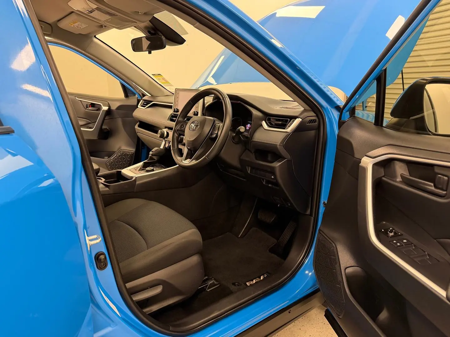 2021 Toyota RAV4 Gallery Image 19