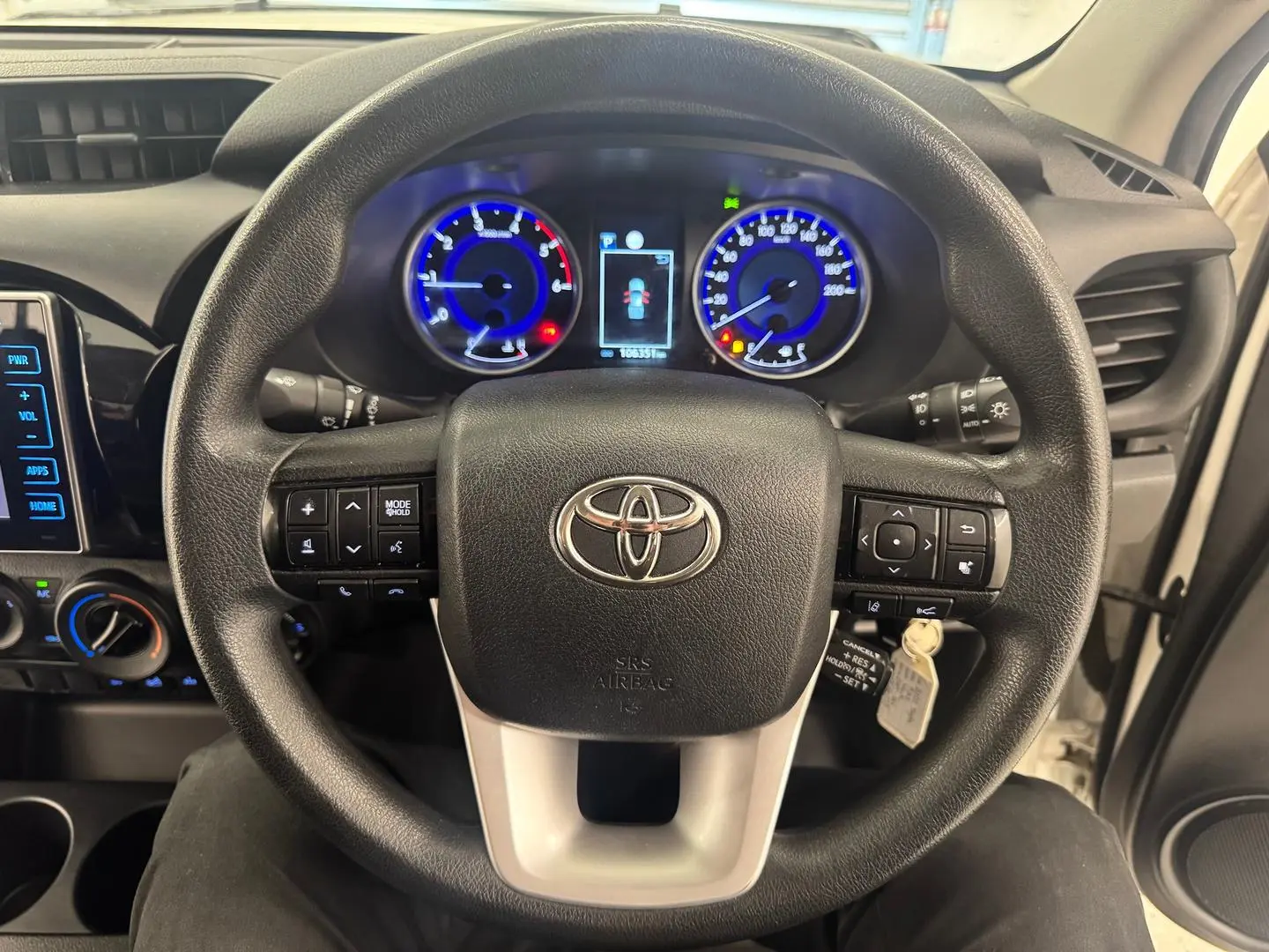 2020 Toyota Hilux Gallery Image 19