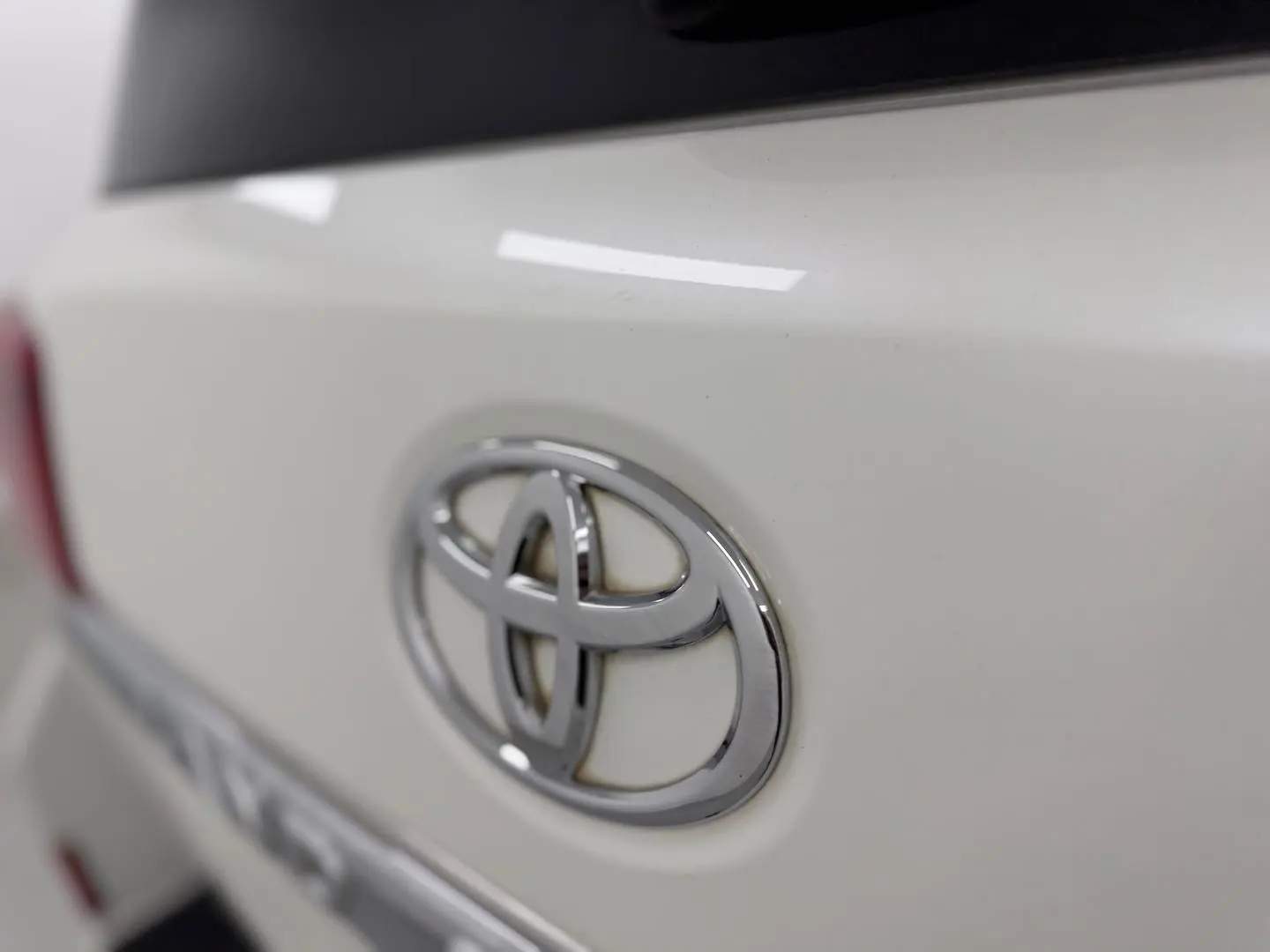 2020 Toyota Landcruiser Gallery Image 32