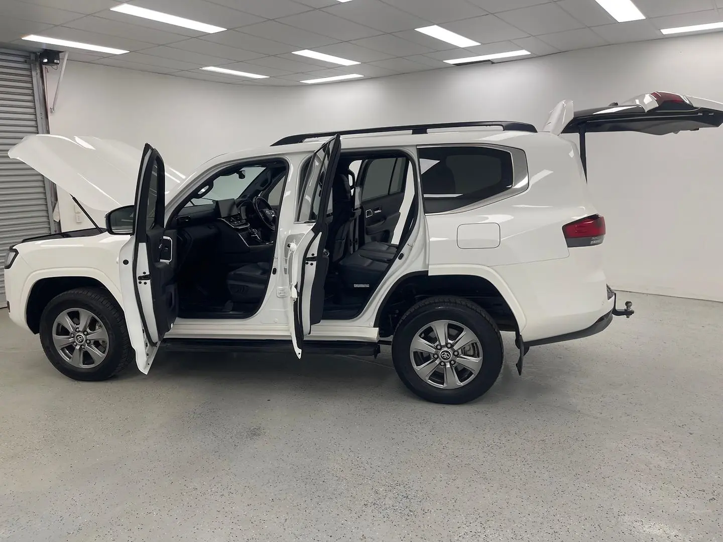 2023 Toyota Landcruiser Gallery Image 12