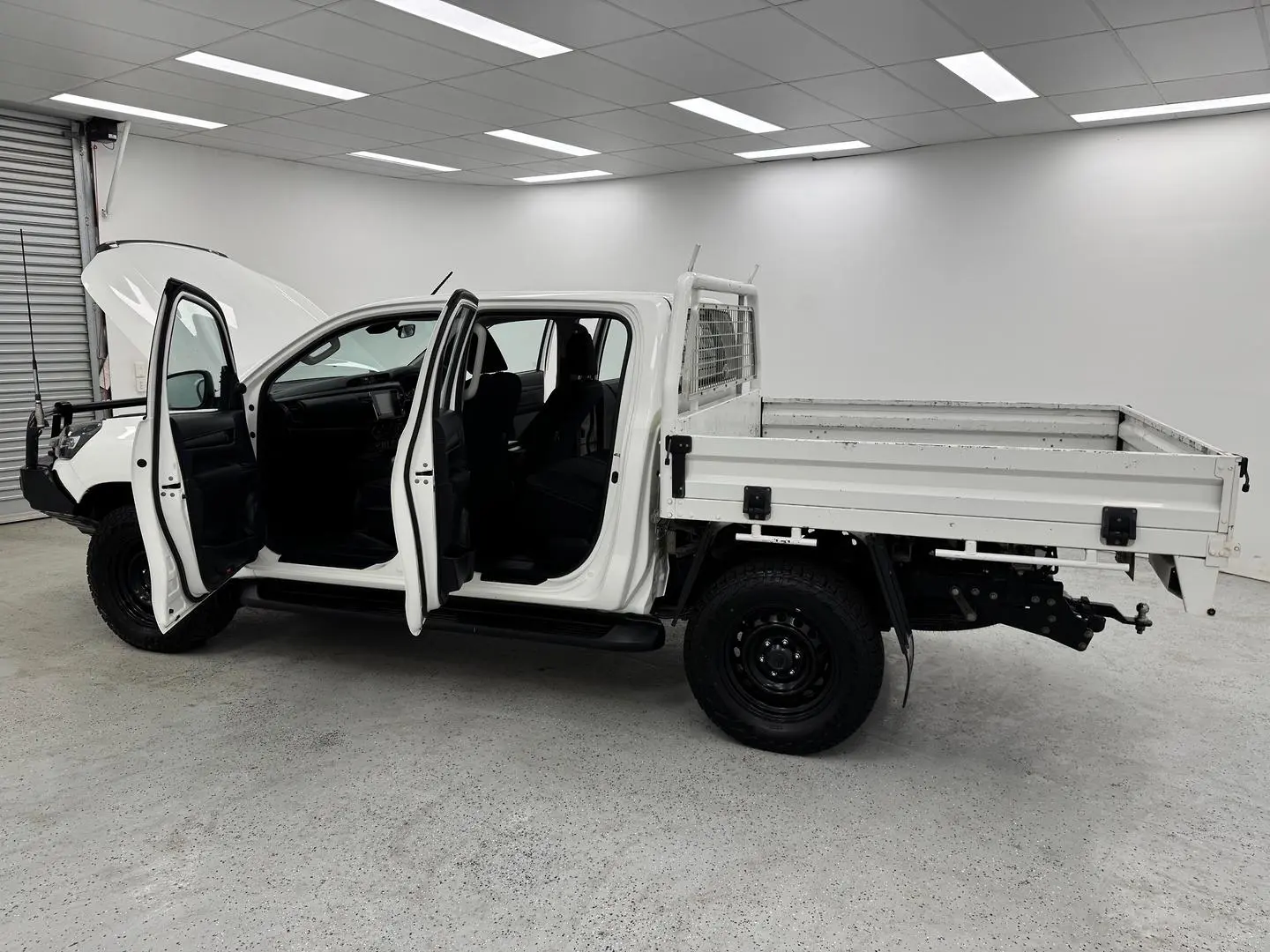 2021 Toyota Hilux Gallery Image 9