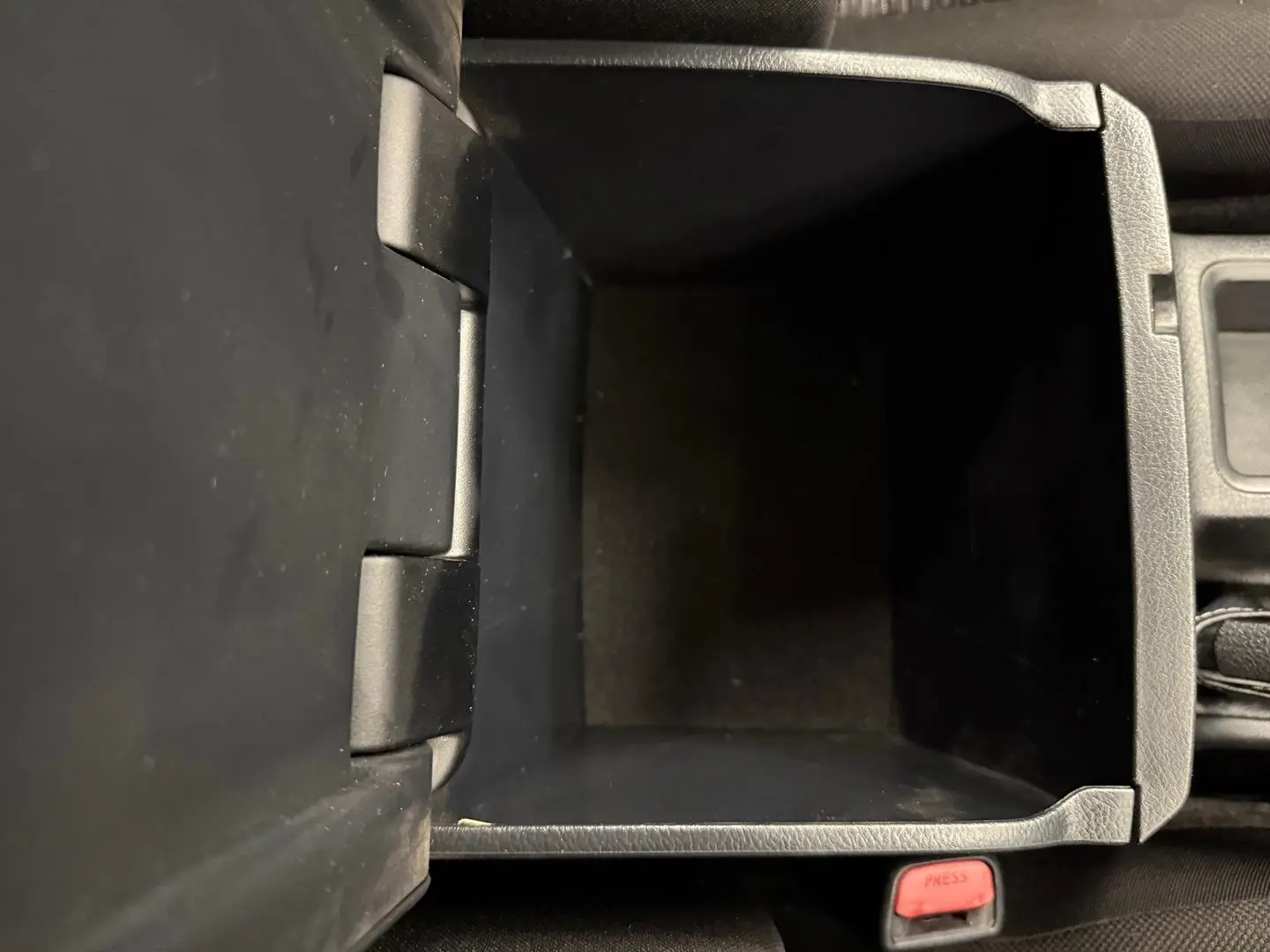 2020 Toyota Hilux Gallery Image 30