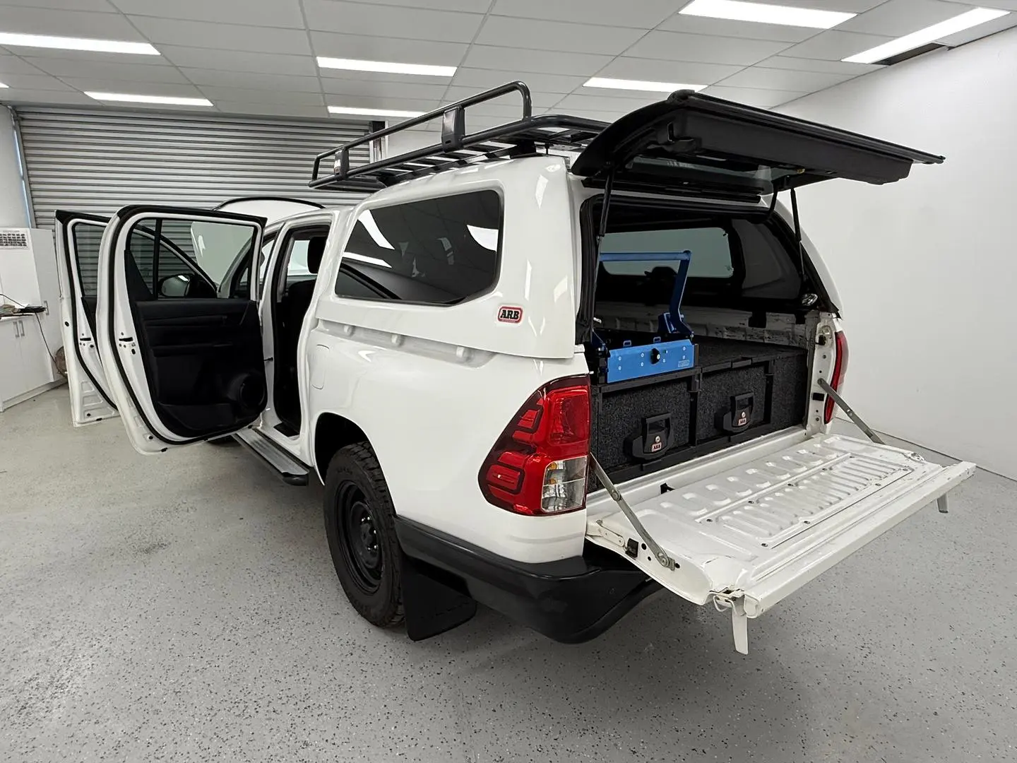 2022 Toyota Hilux Gallery Image 13