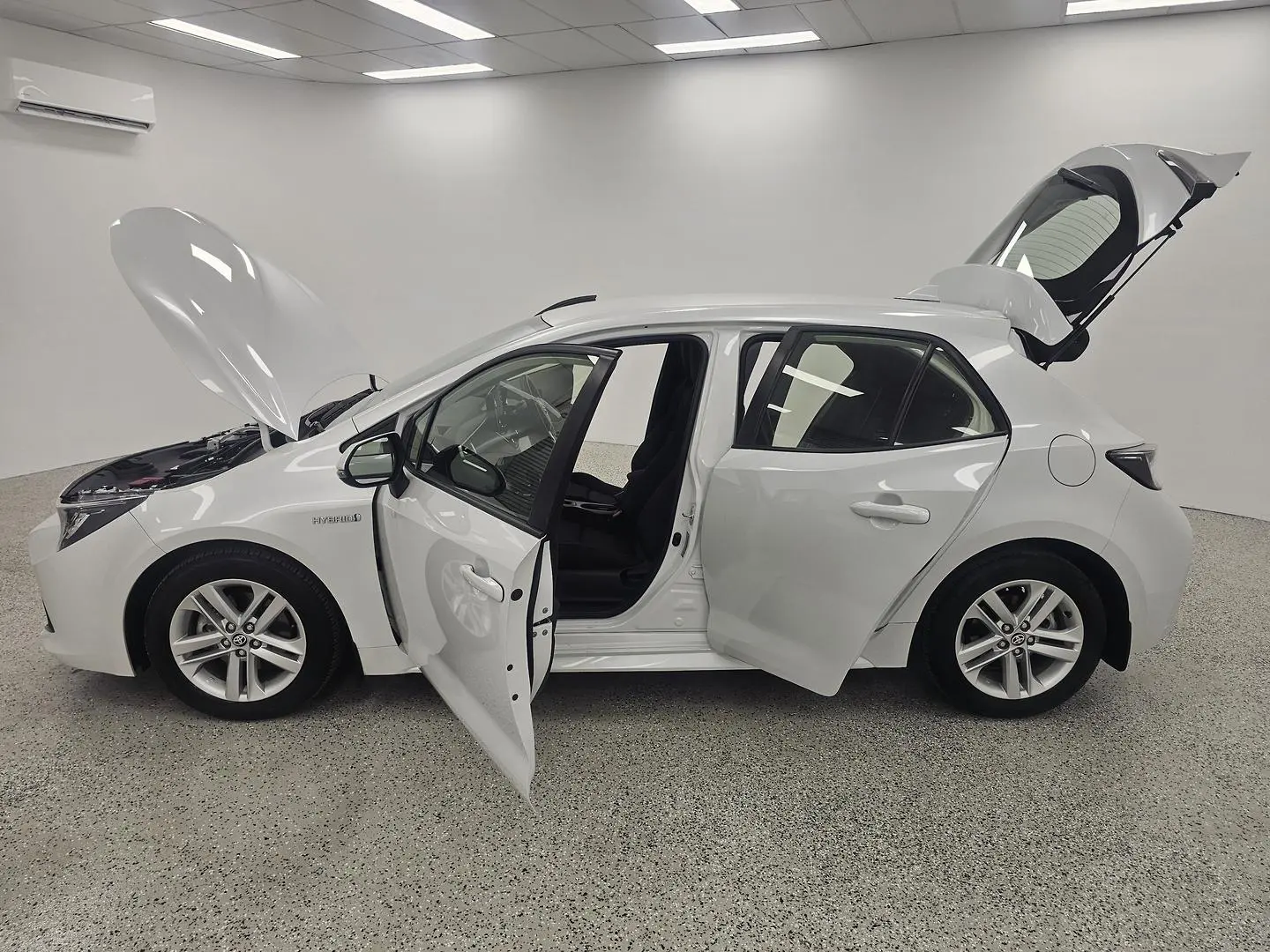 2022 Toyota Corolla Gallery Image 10