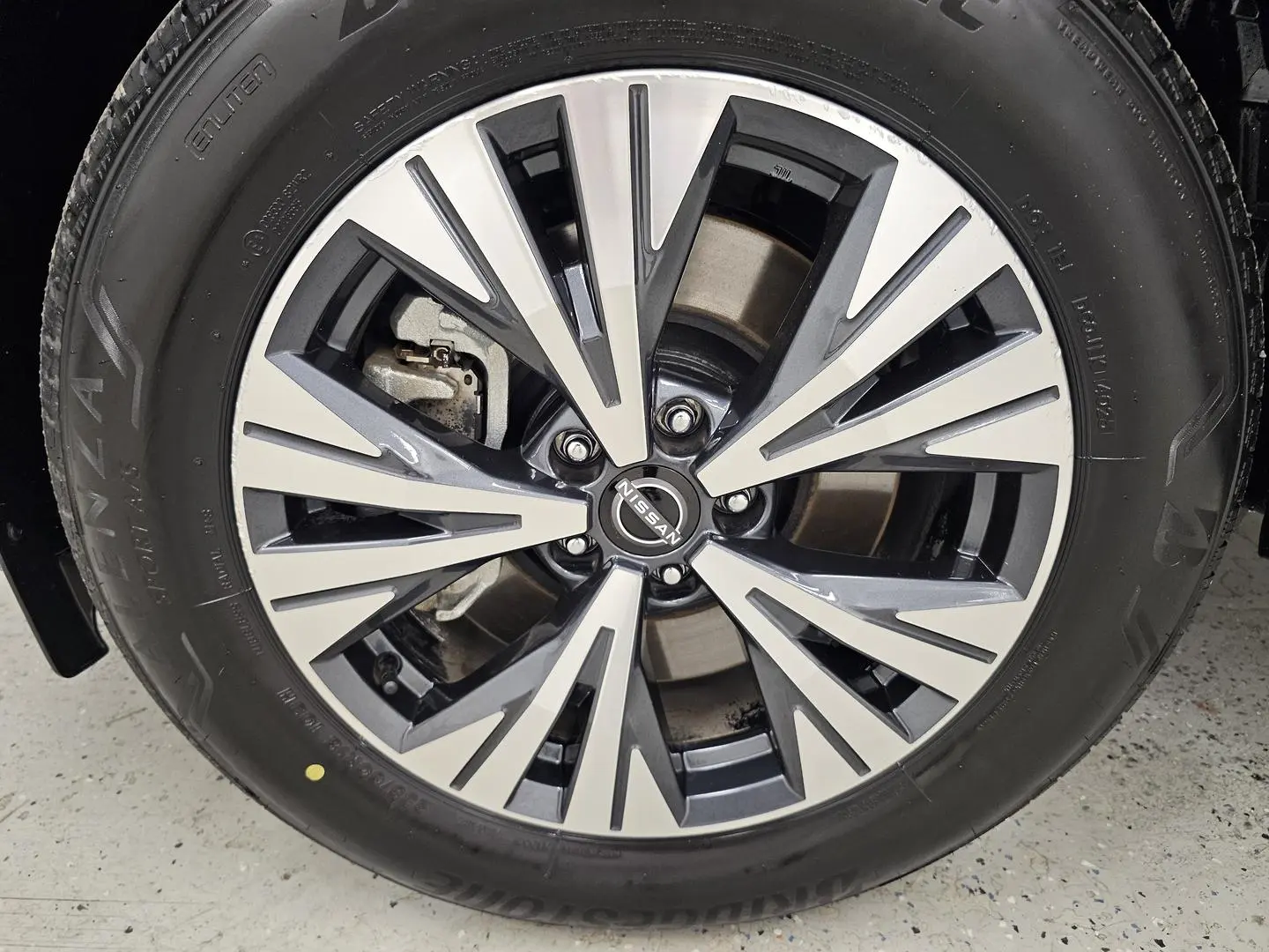 2023 Nissan X-TRAIL Gallery Image 9