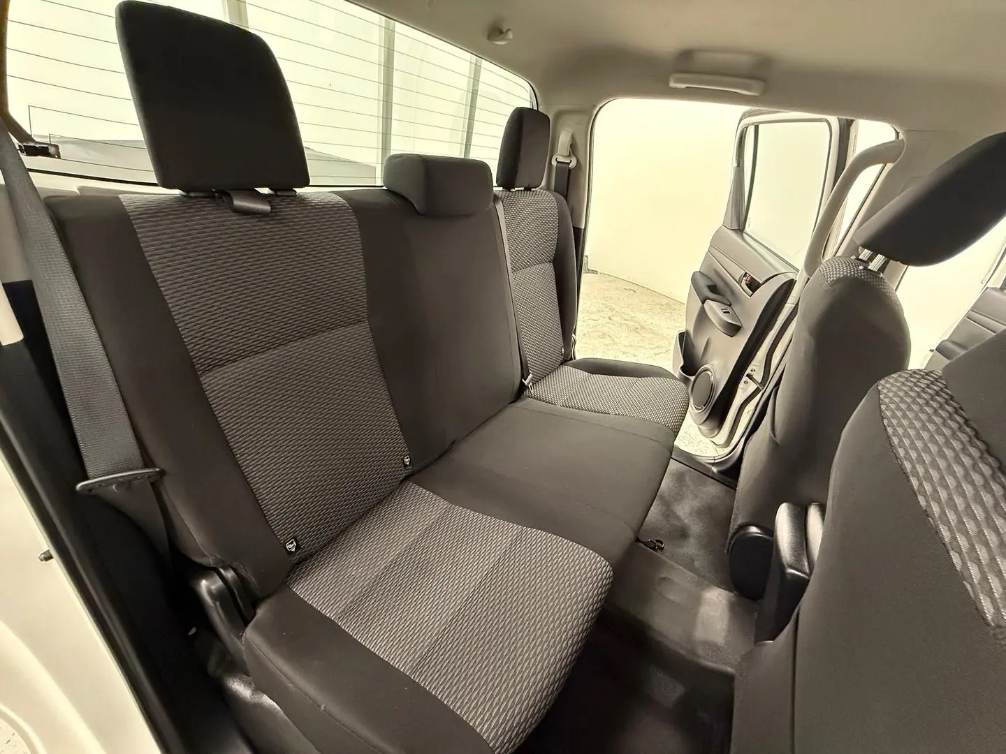 2017 Toyota Hilux Gallery Image 19