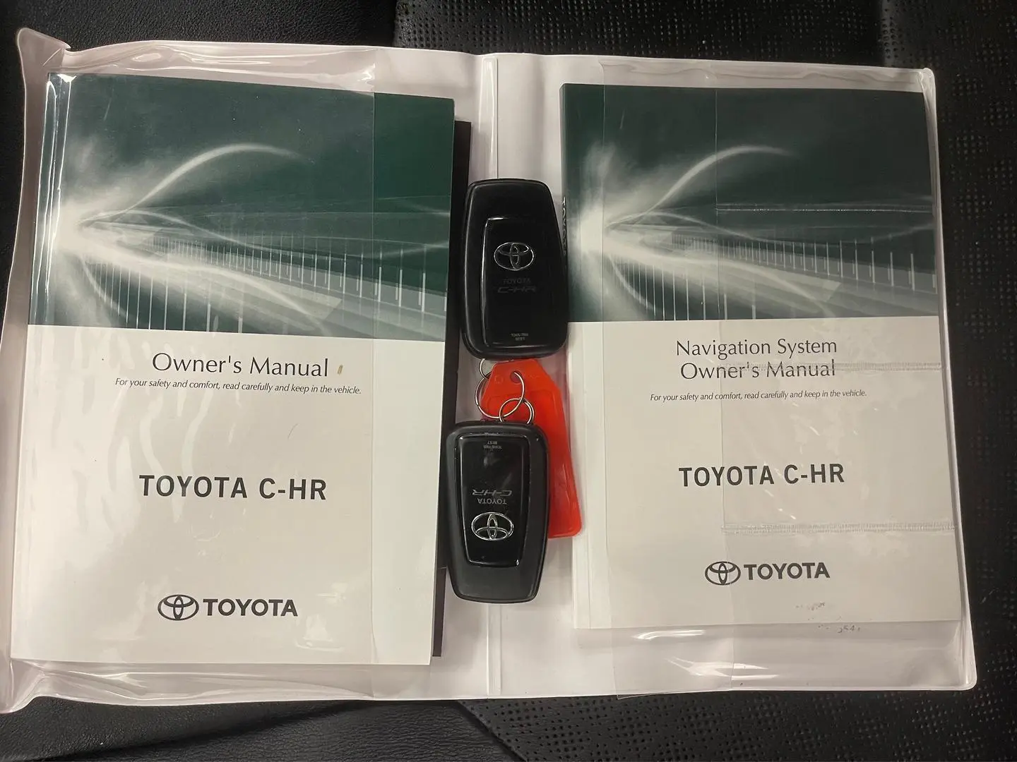 2020 Toyota C-HR Gallery Image 36
