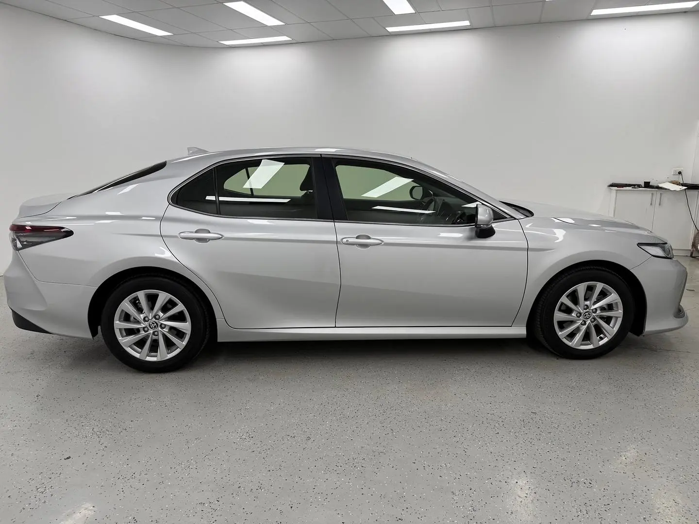 2024 Toyota Camry Gallery Image 2