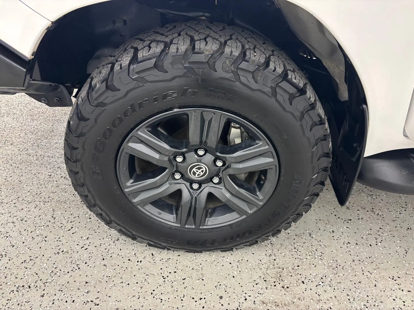 2023 Toyota Hilux Gallery Image 16