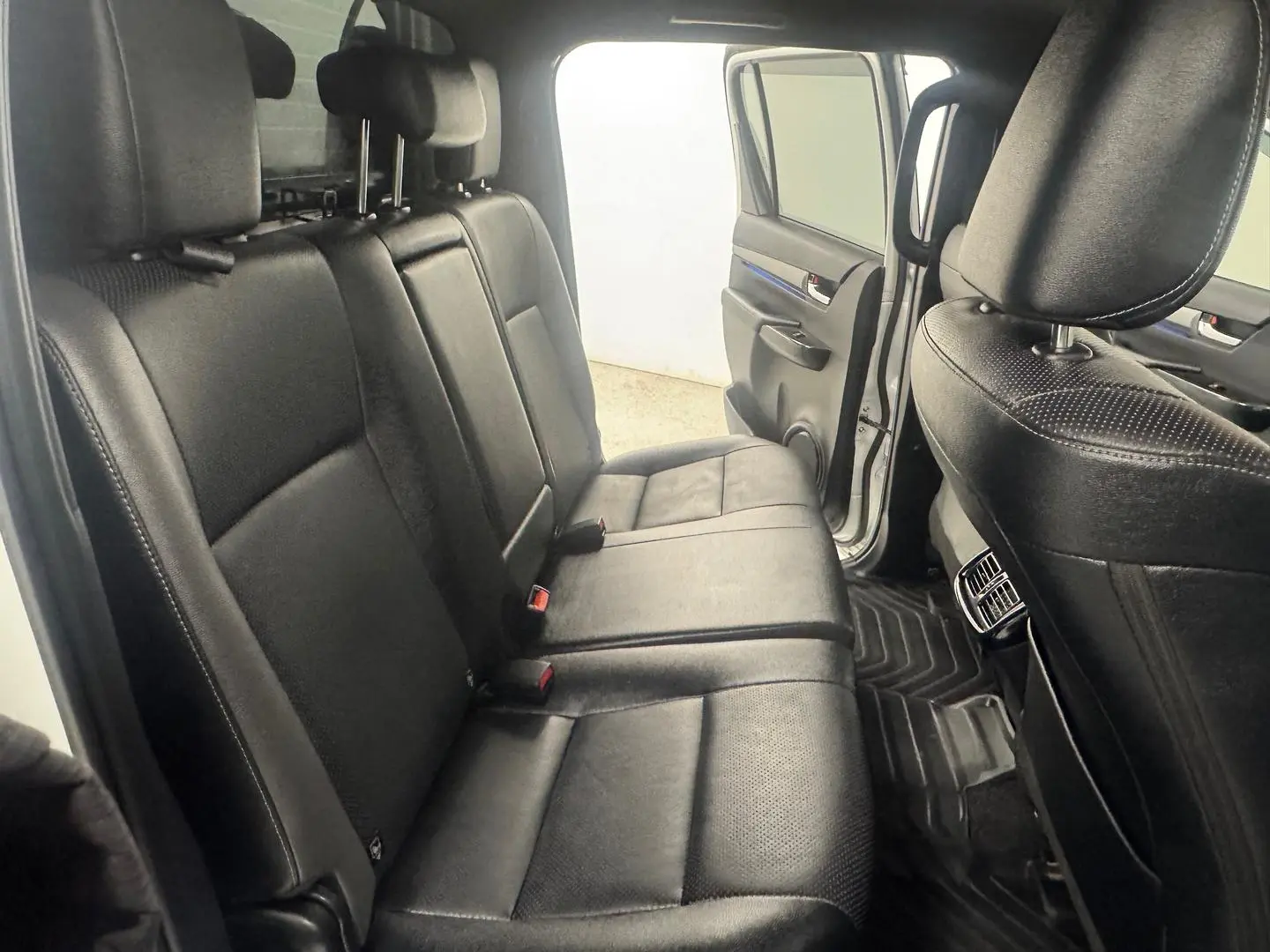 2023 Toyota Hilux Gallery Image 29