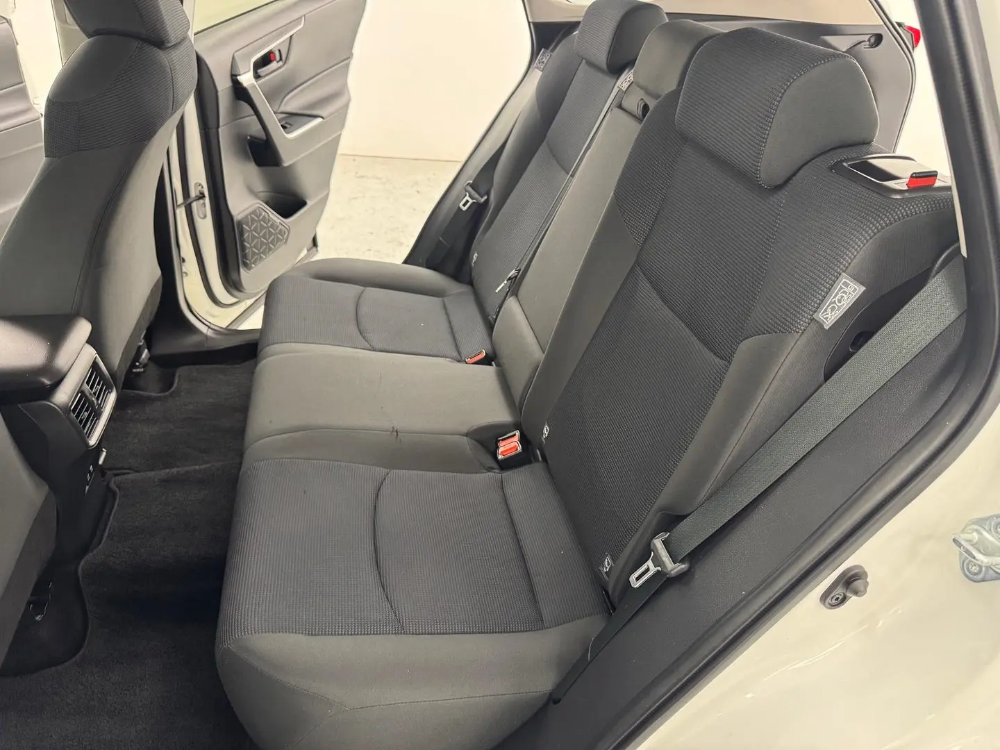 2021 Toyota RAV4 Gallery Image 28