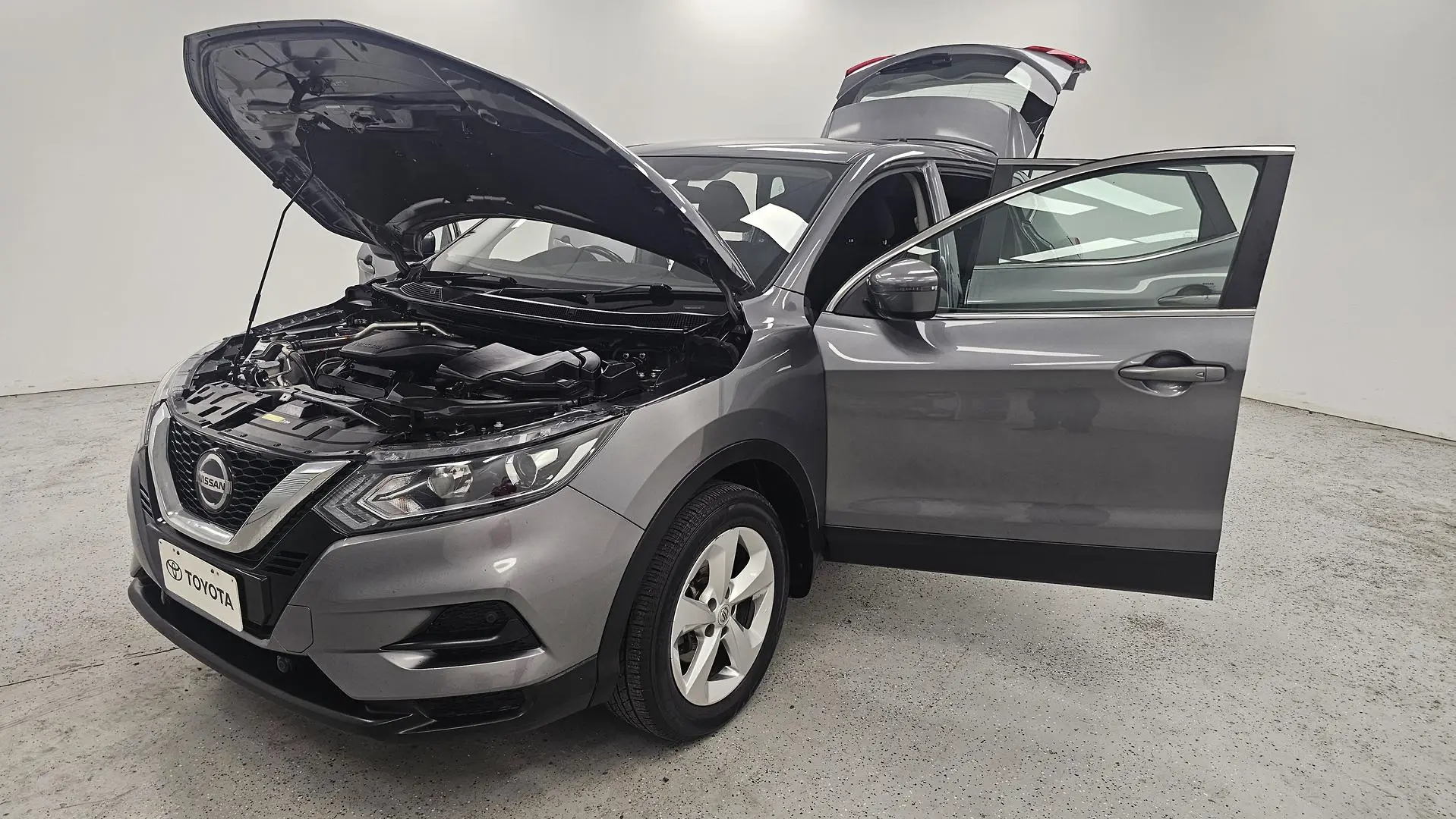 2018 Nissan QASHQAI Gallery Image 8