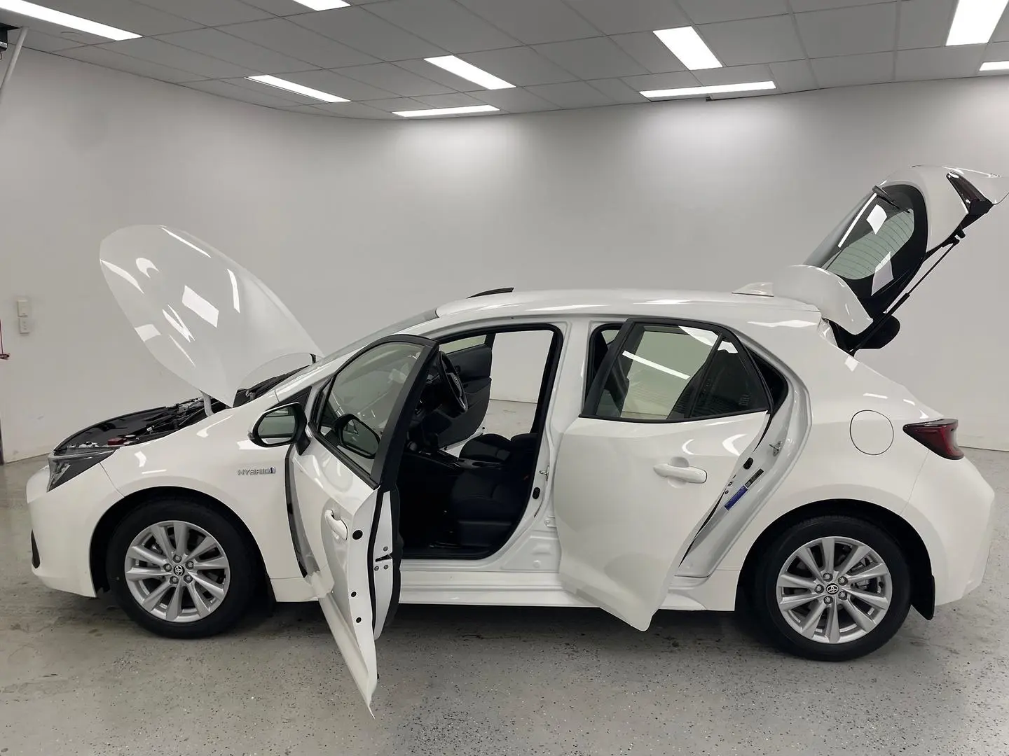 2023 Toyota Corolla Gallery Image 13