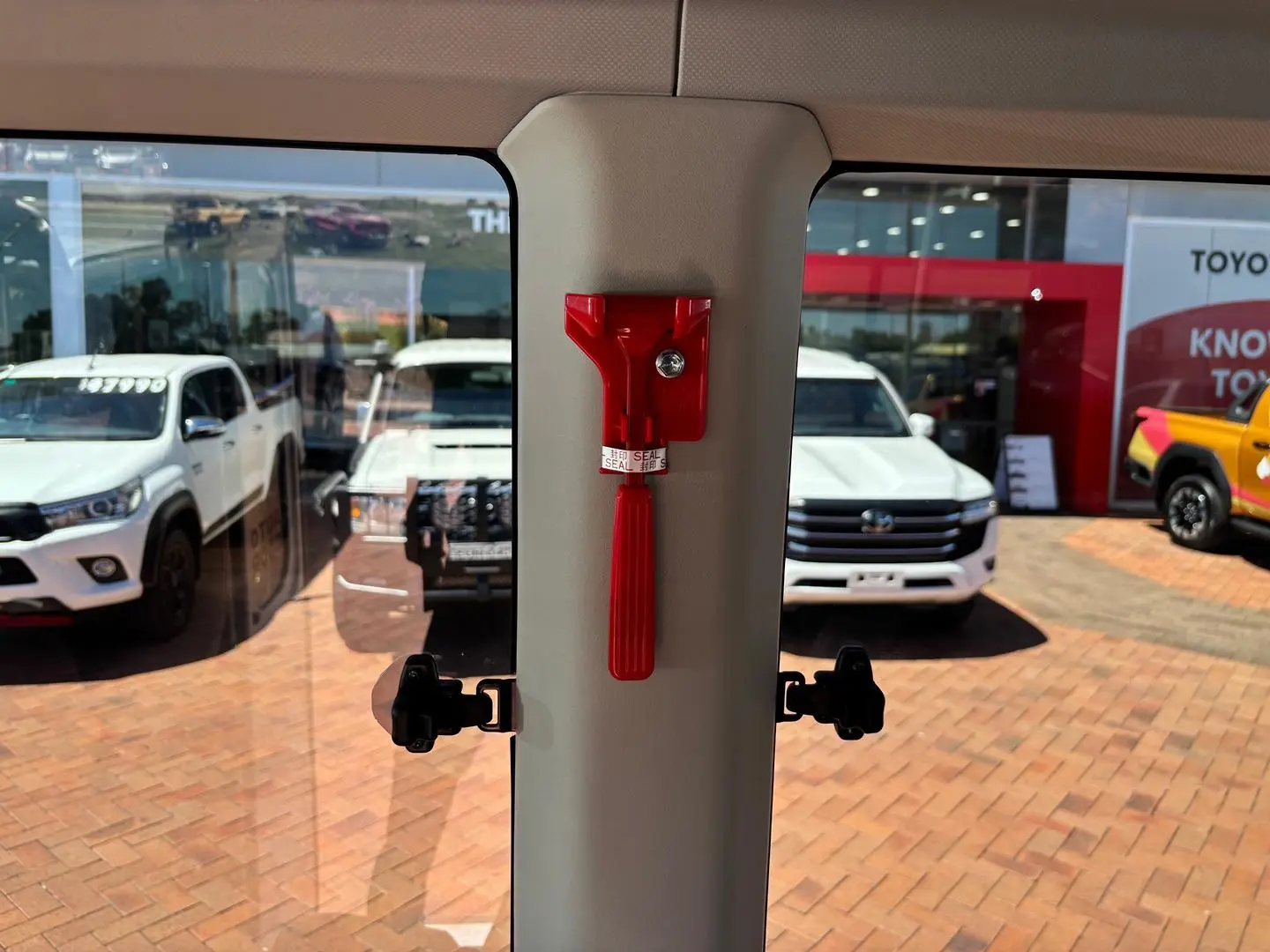 2025 Toyota Coaster Gallery Image 25