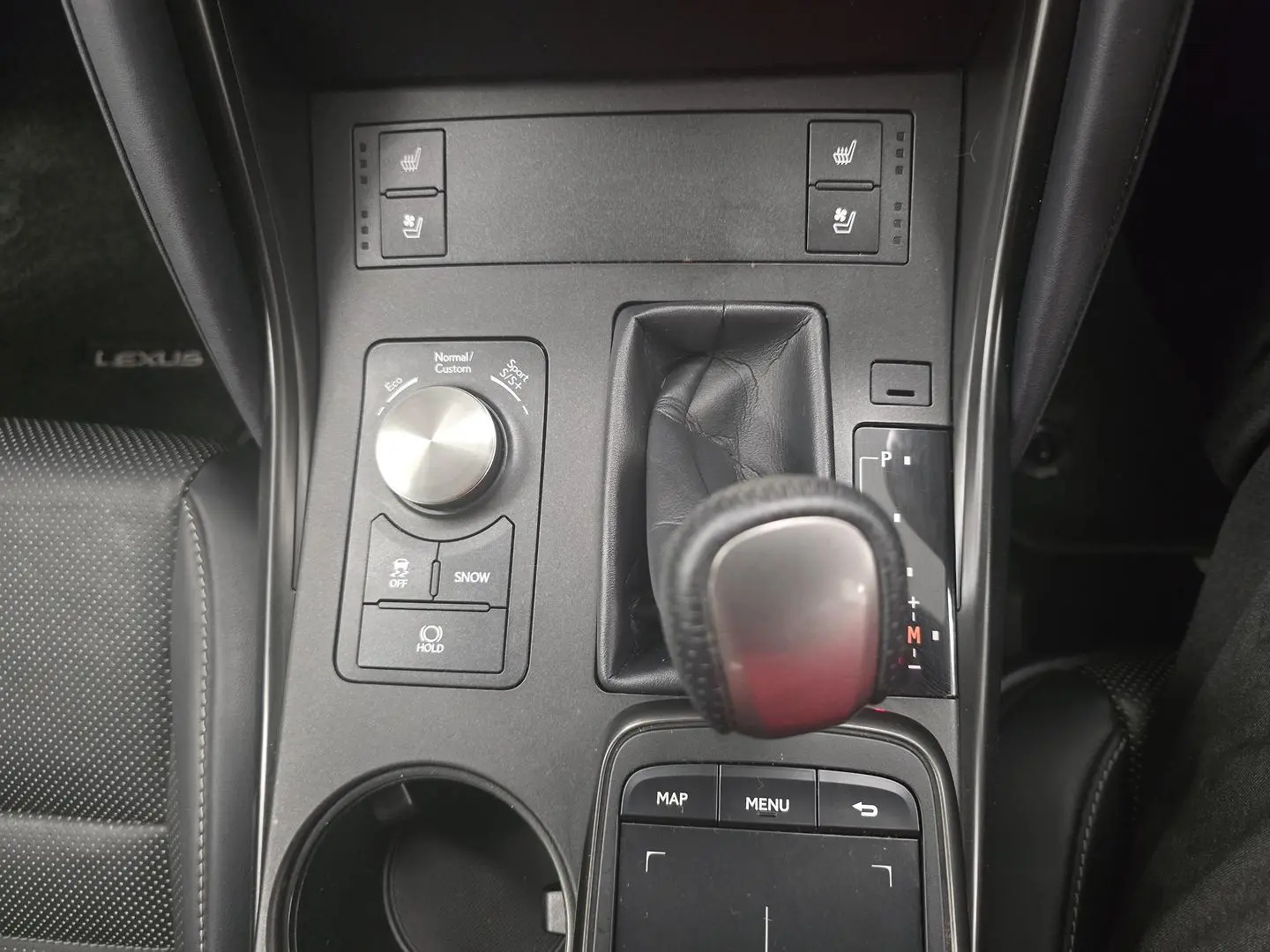 2021 Lexus IS Gallery Image 20
