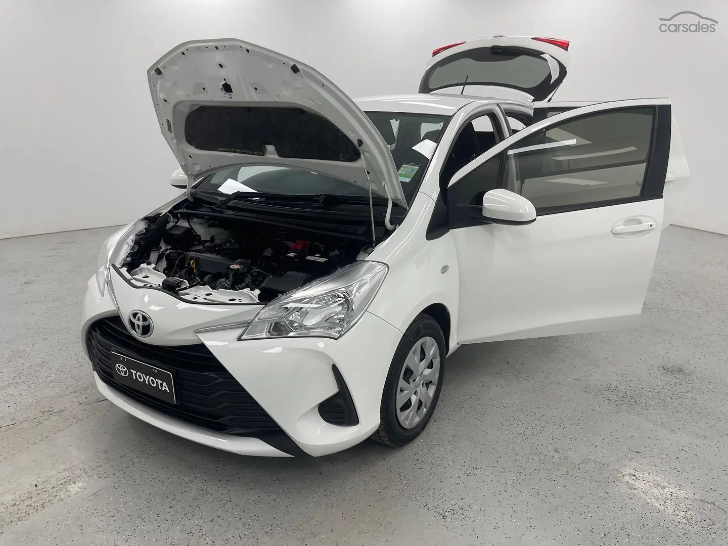 2020 Toyota Yaris Image 12