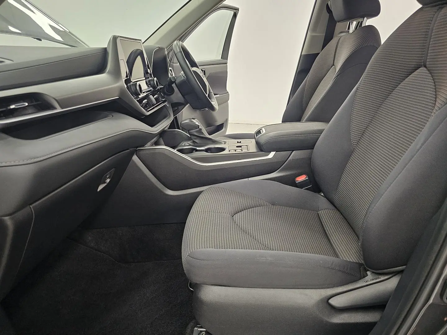 2024 Toyota Kluger Gallery Image 12