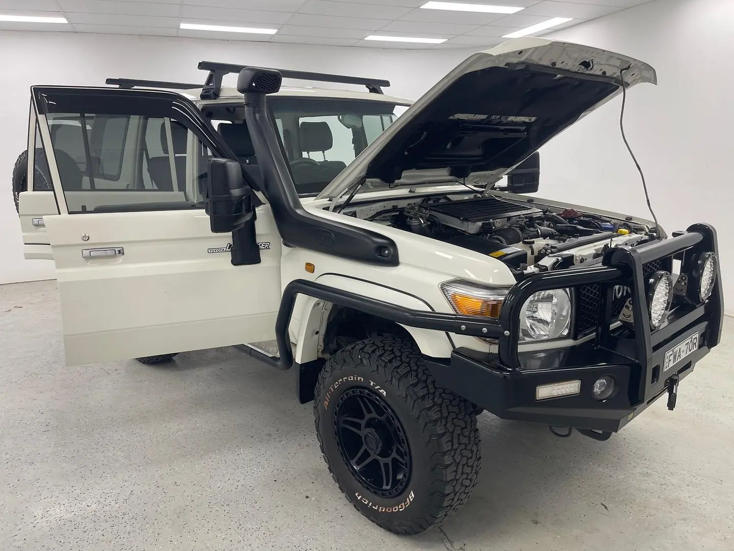 2020 Toyota Landcruiser Gallery Image 8