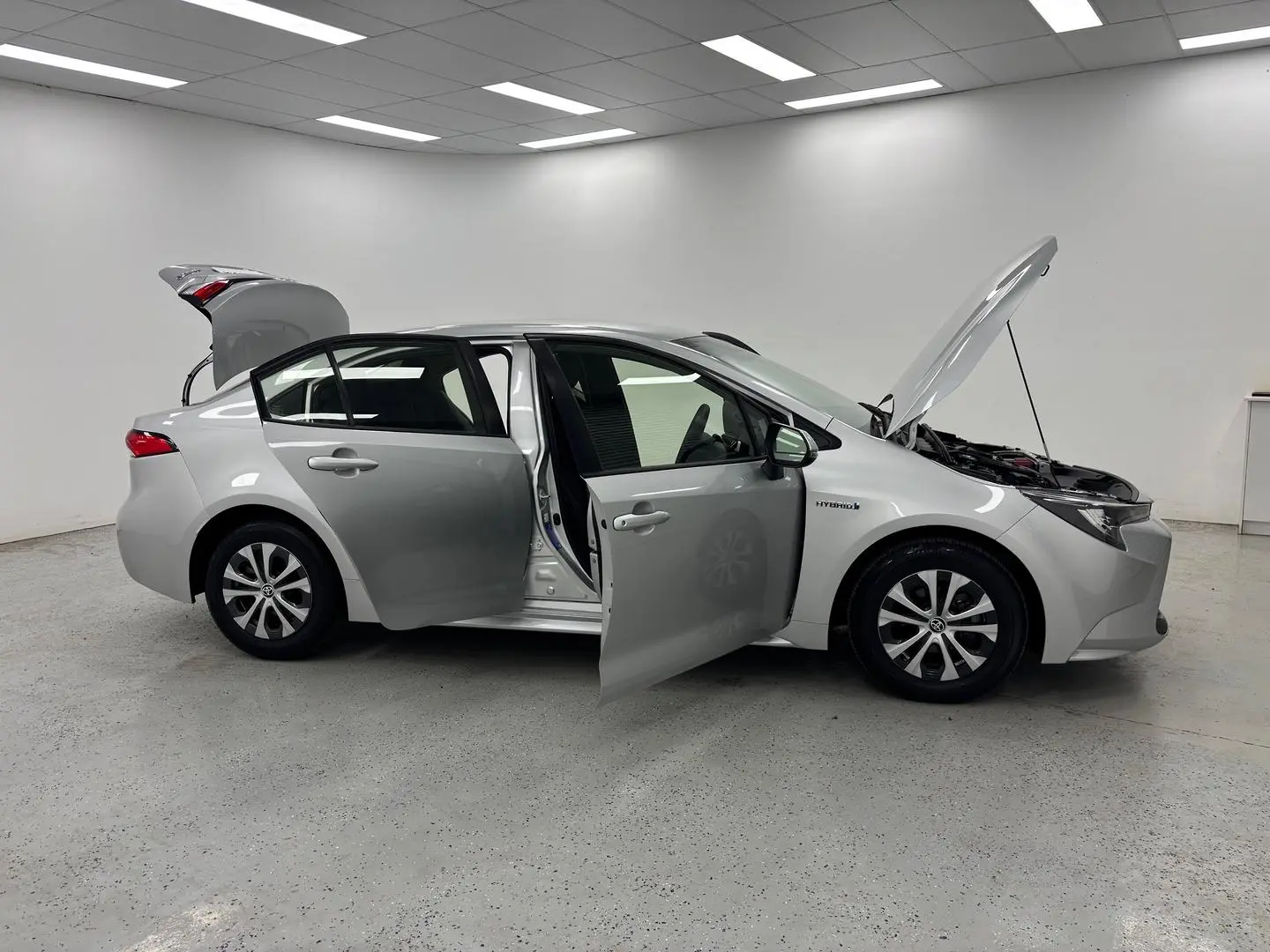 2020 Toyota Corolla Gallery Image 9