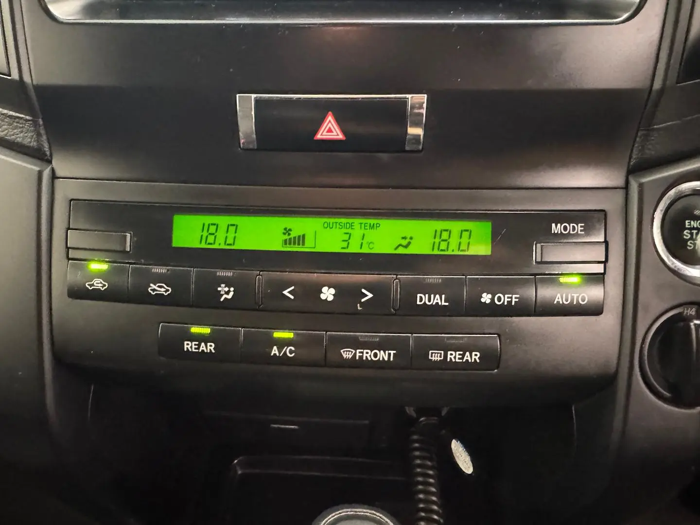 2015 Toyota Landcruiser Gallery Image 24