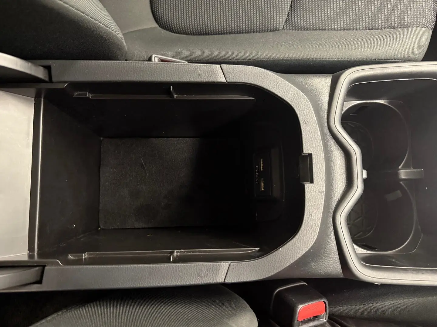 2022 Toyota RAV4 Gallery Image 34