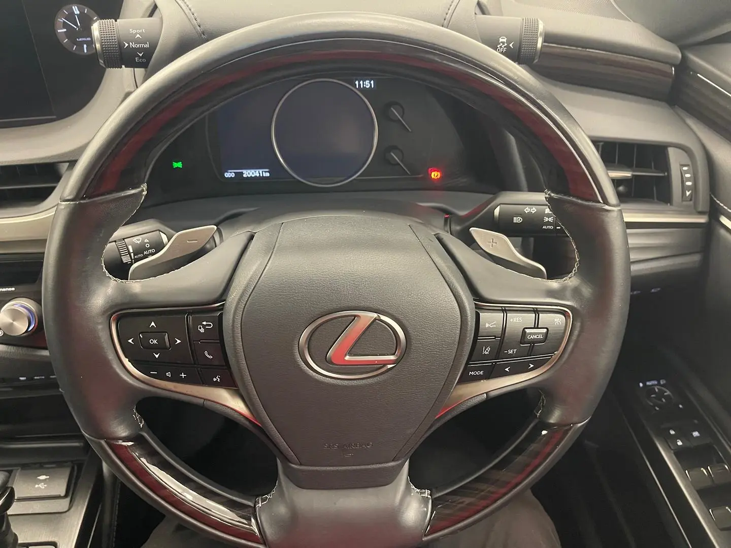 2021 Lexus ES Gallery Image 36