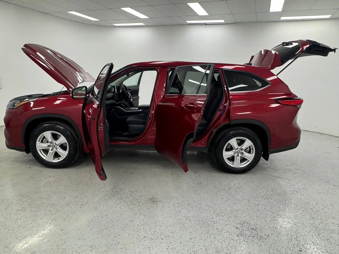 2023 Toyota Kluger Gallery Image 11