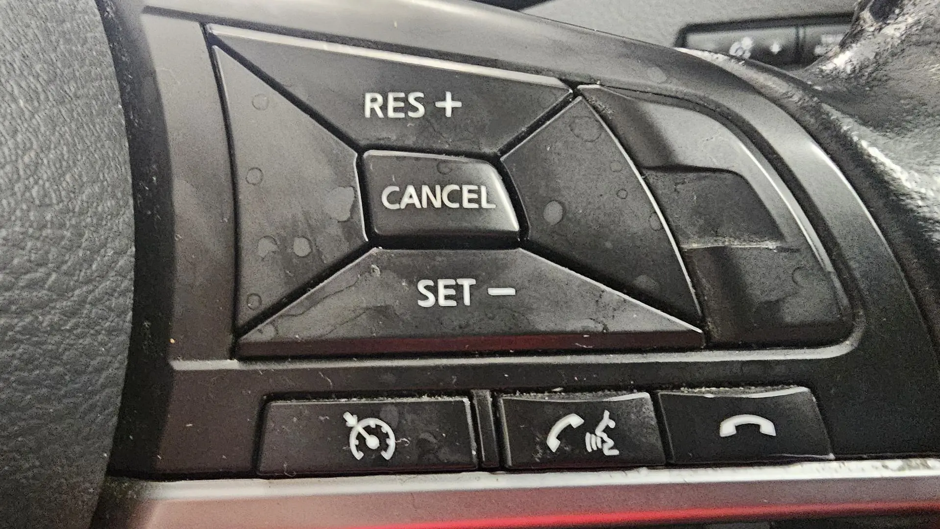 2018 Nissan QASHQAI Gallery Image 33