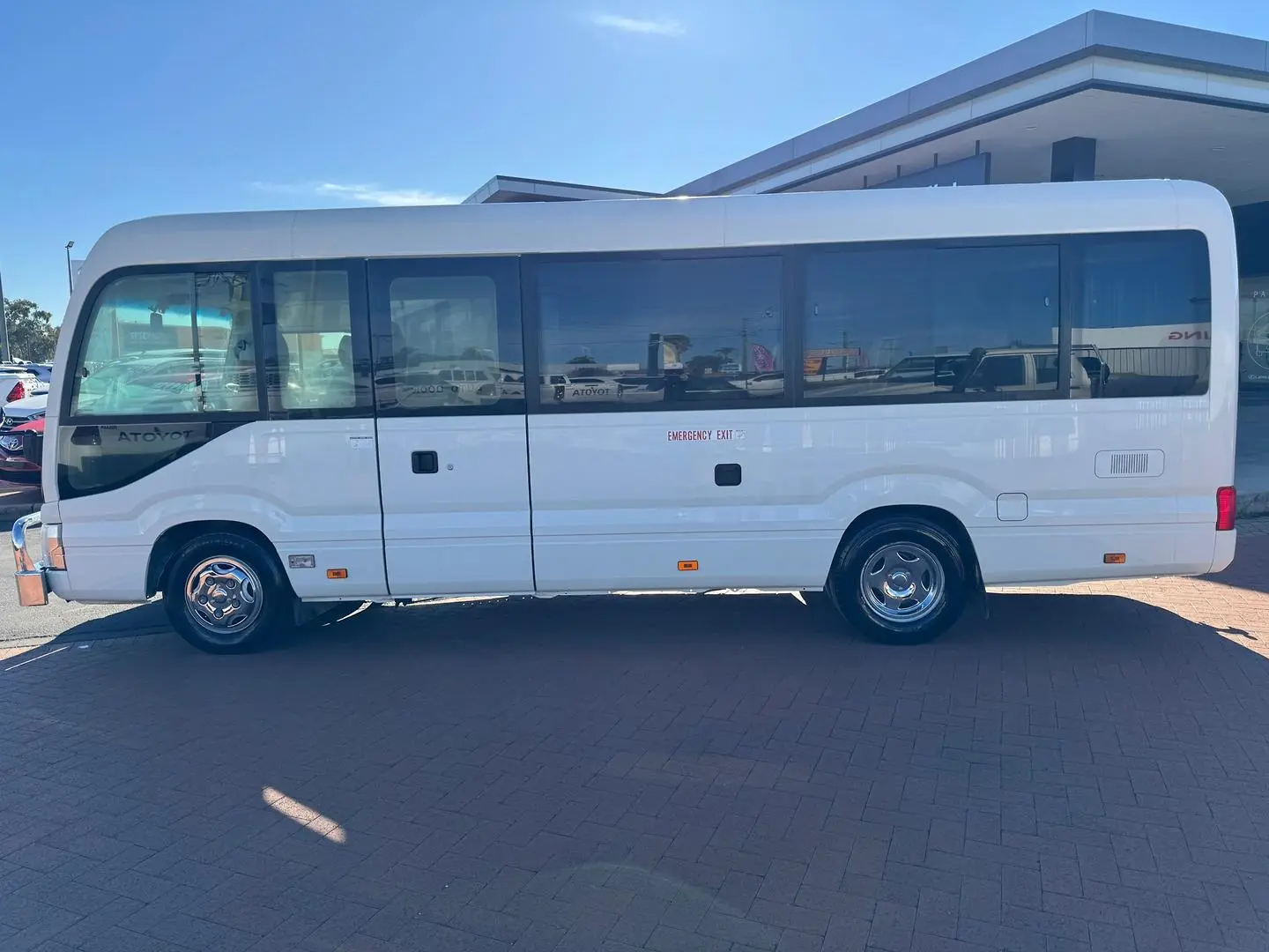 2017 Toyota Coaster Gallery Image 6