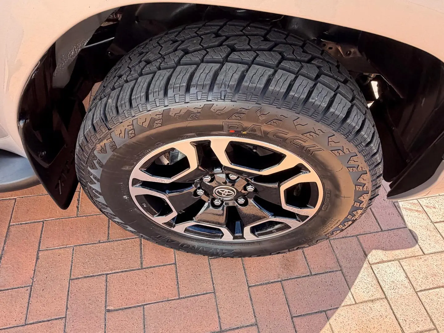 2021 Toyota Hilux Gallery Image 14