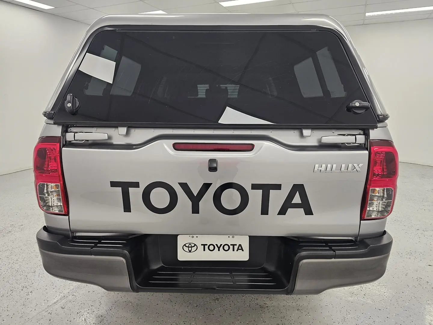 2022 Toyota Hilux Gallery Image 4