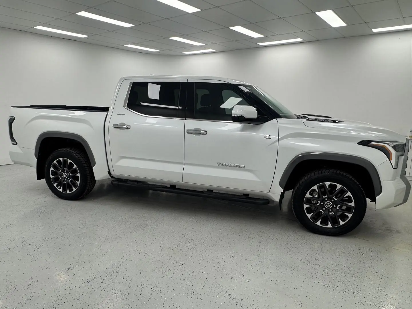 2023 Toyota Tundra Gallery Image 2