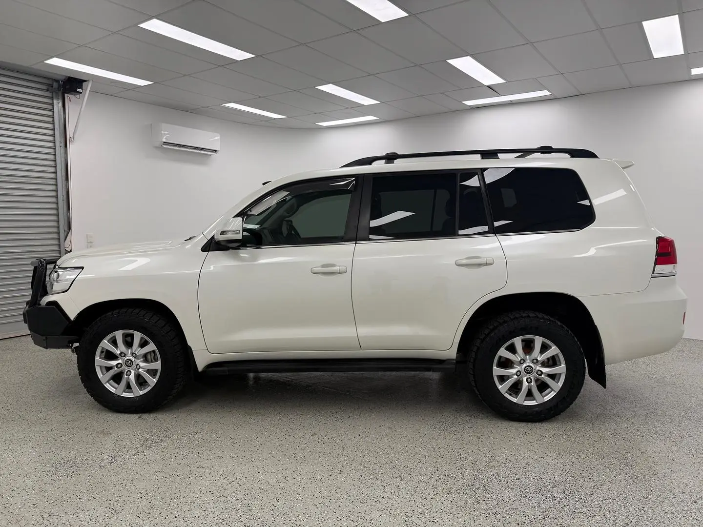 2019 Toyota Landcruiser Gallery Image 6