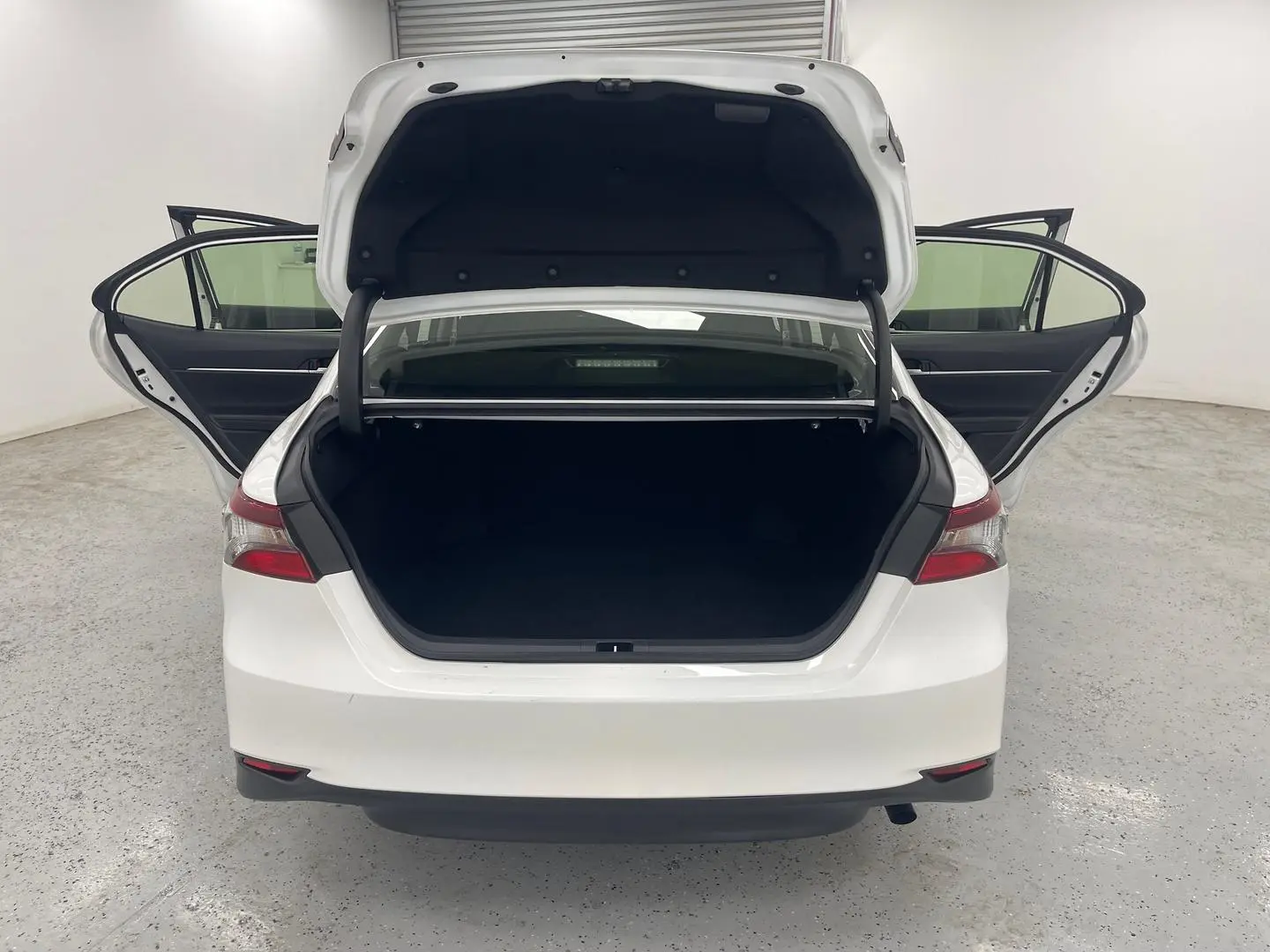 2024 Toyota Camry Gallery Image 10