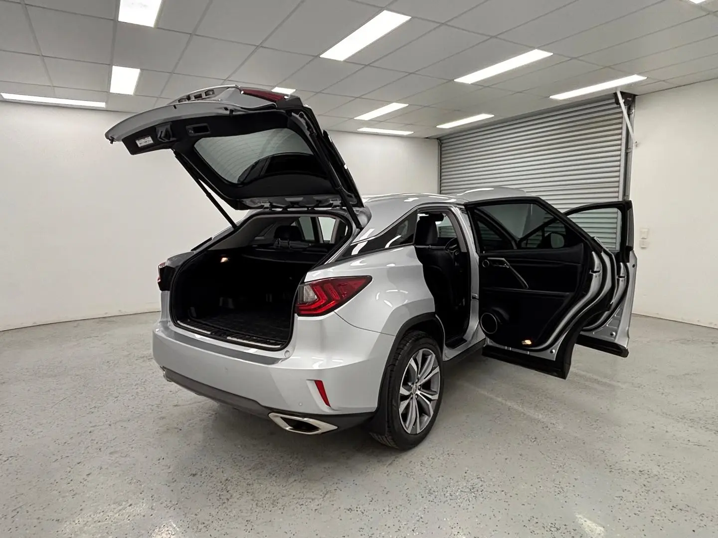 2017 Lexus RX Gallery Image 10