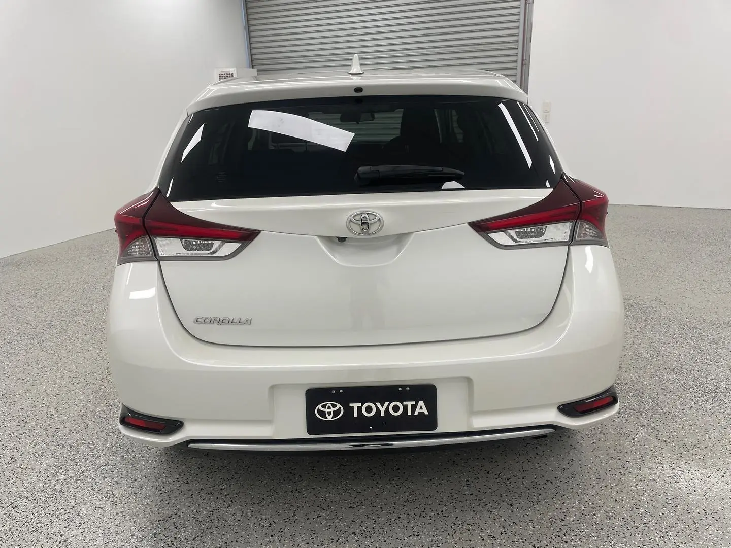 2017 Toyota Corolla Gallery Image 4