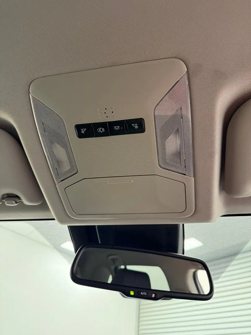 2019 Toyota RAV4 Gallery Image 28