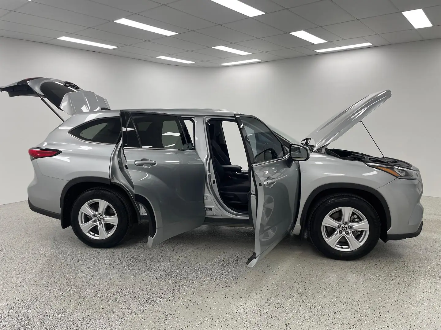 2022 Toyota Kluger Gallery Image 8