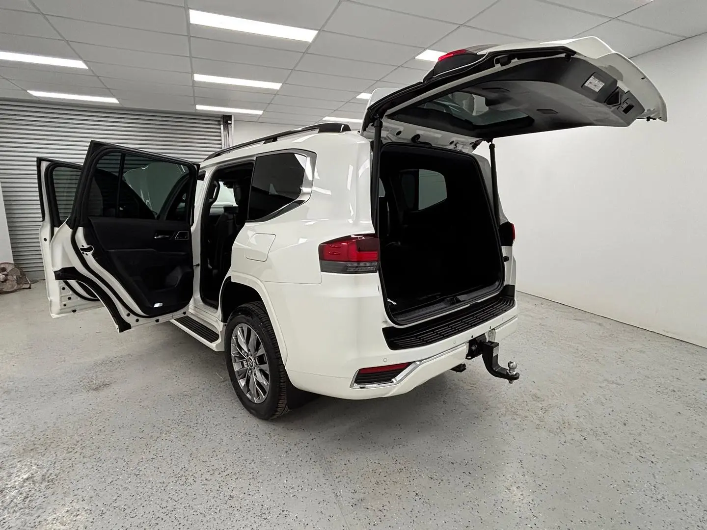 2022 Toyota Landcruiser Gallery Image 12
